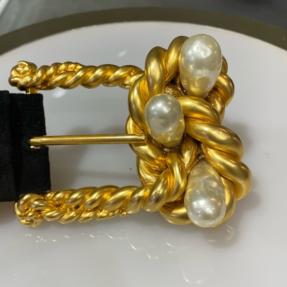 Authentic Chanel Vintage Twisted Gold Belt XS - Picture 5 of 16